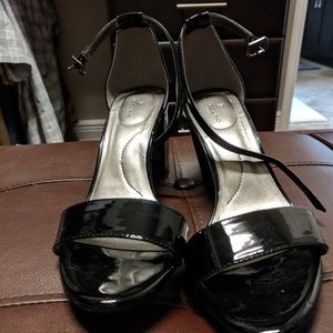 Women's pump